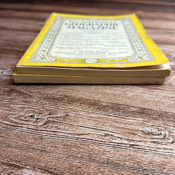 National Geographic - November / September 1933 - No Maps, Distressed, see pics - Picture 8 of 16